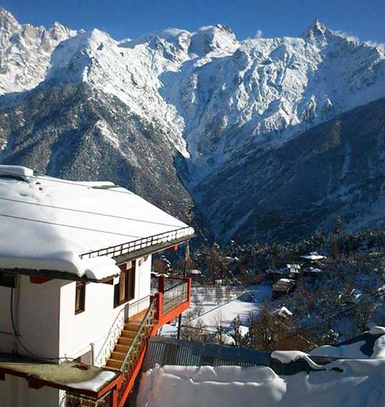 Snowy sunrise at kalpa hotel